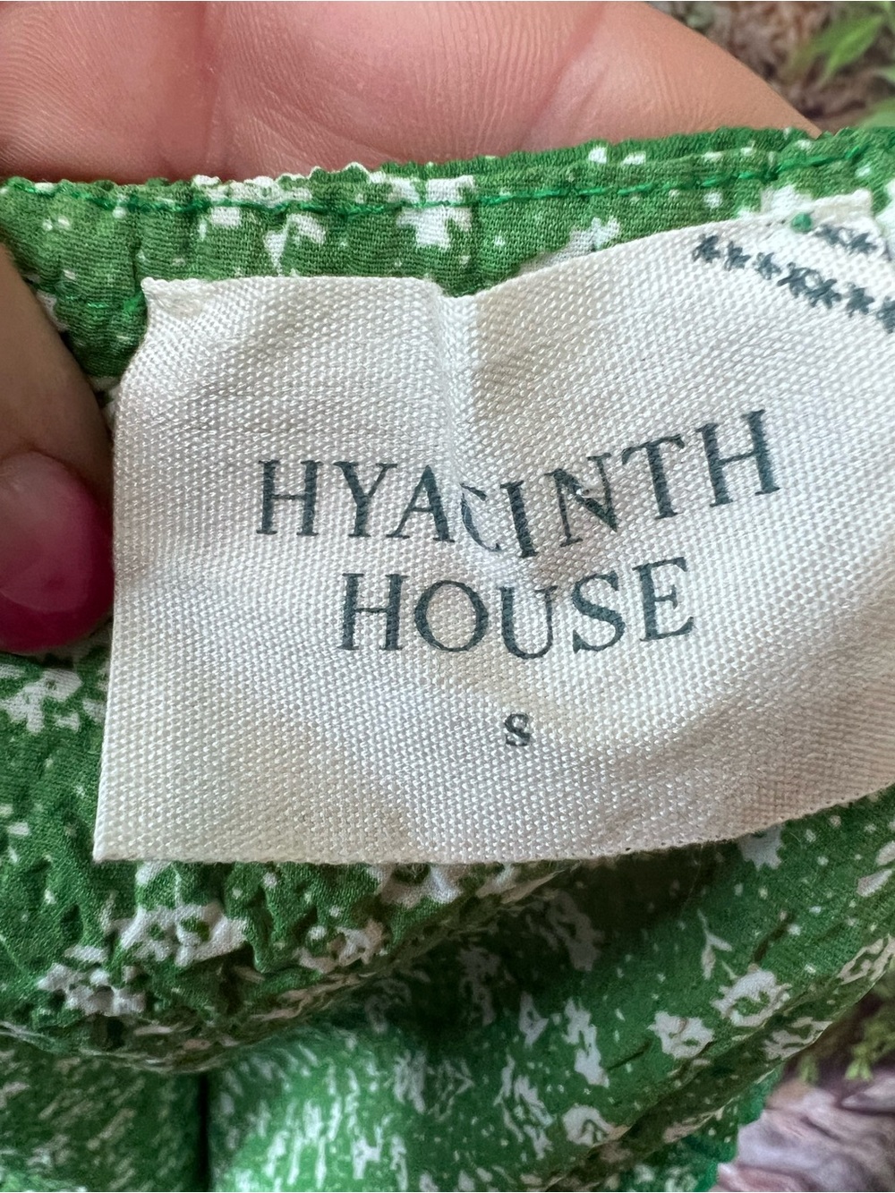 HYACINTH HOUSE Green and White Floral Smocked Neckline On/Off the Shoulder Top S - Picture 11 of 11
